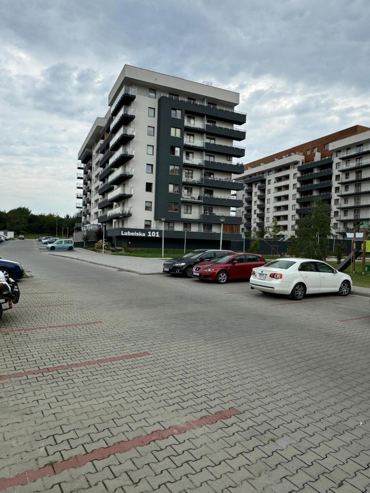 3 Bedrooms Premium Bella Blue For 8 Guests With Ac And Free Out Side Parking Rzeszów Zewnętrze zdjęcie
